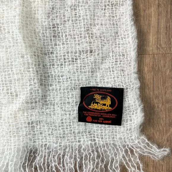 White Delicate Scottish Edinburgh Woolen Mill 100% Wool - Picture 3 of 8